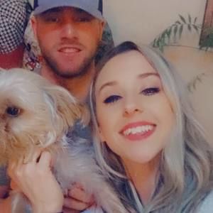 Meet your Posher, Leigh